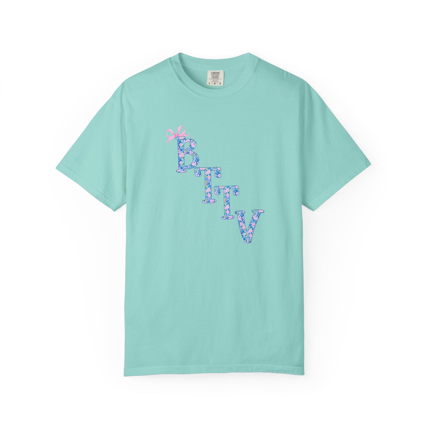BTTV CUTSIE — Cute Pastel Graphic Tee with Bow Accent
