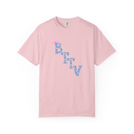 BTTV CUTSIE — Cute Pastel Graphic Tee with Bow Accent