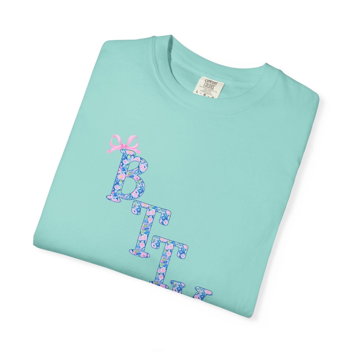 BTTV CUTSIE — Cute Pastel Graphic Tee with Bow Accent