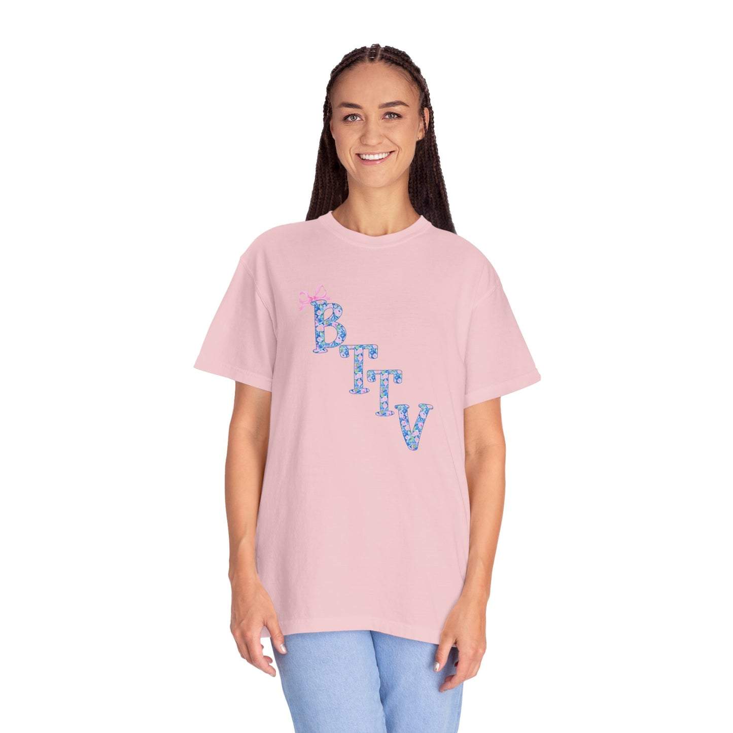 BTTV CUTSIE — Cute Pastel Graphic Tee with Bow Accent