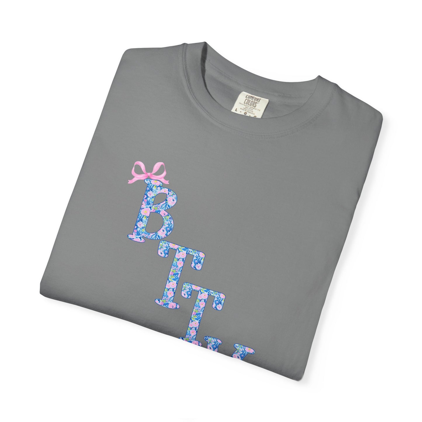 BTTV CUTSIE — Cute Pastel Graphic Tee with Bow Accent
