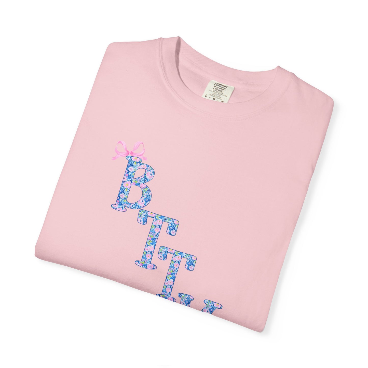 BTTV CUTSIE — Cute Pastel Graphic Tee with Bow Accent